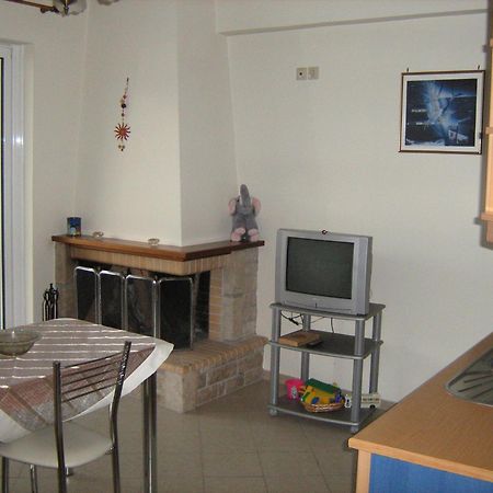 Filoxenia Apartment Levidi Exterior photo
